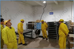 華謀咨詢為某（印版業）公司進行現場打造開展設備潤滑培訓