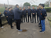 華謀咨詢?yōu)槟常C(jī)床行業(yè)）輔導(dǎo)現(xiàn)場(chǎng)及提升6S并指出不足點(diǎn)改善